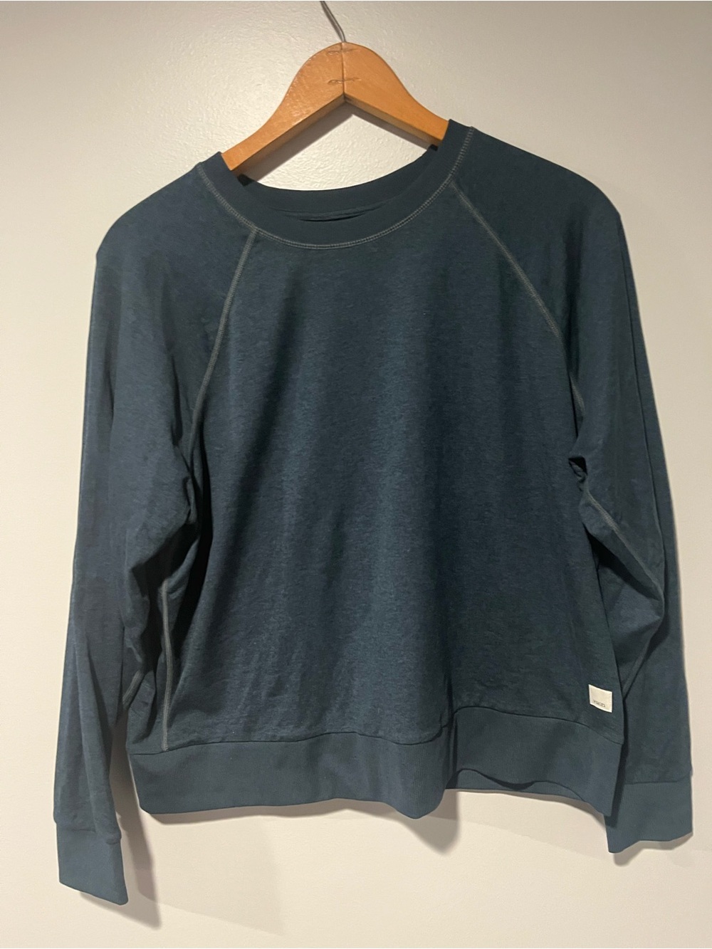 Vuori Long Sleeve Halo Crew Top Charcoal Green Heather S